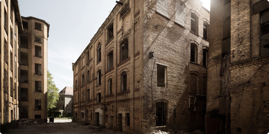 tuchfabrik-forst-werksgelaende-fabrikhallen-schornstein-industrie-fabrikhof-verlassene-haeuser-fotografieren-gotoknow