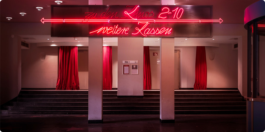 verlassenes-kino-berlin-colosseum-tour-fotografie-fototour-fuehrunglost-places-kassen